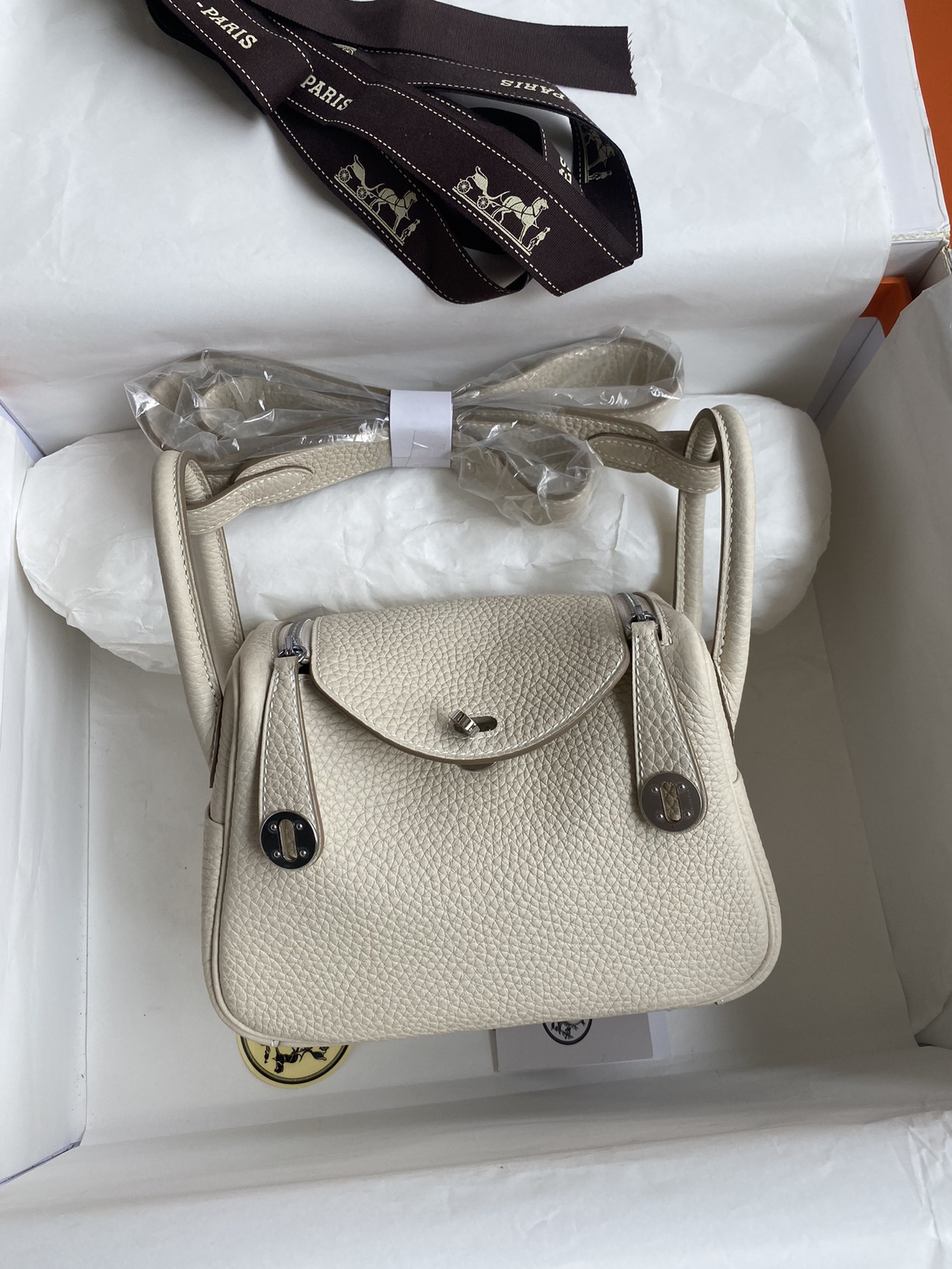 Hermes Mini Lindy 19cm Handbag Shoulder Bag In White Clemence Leather